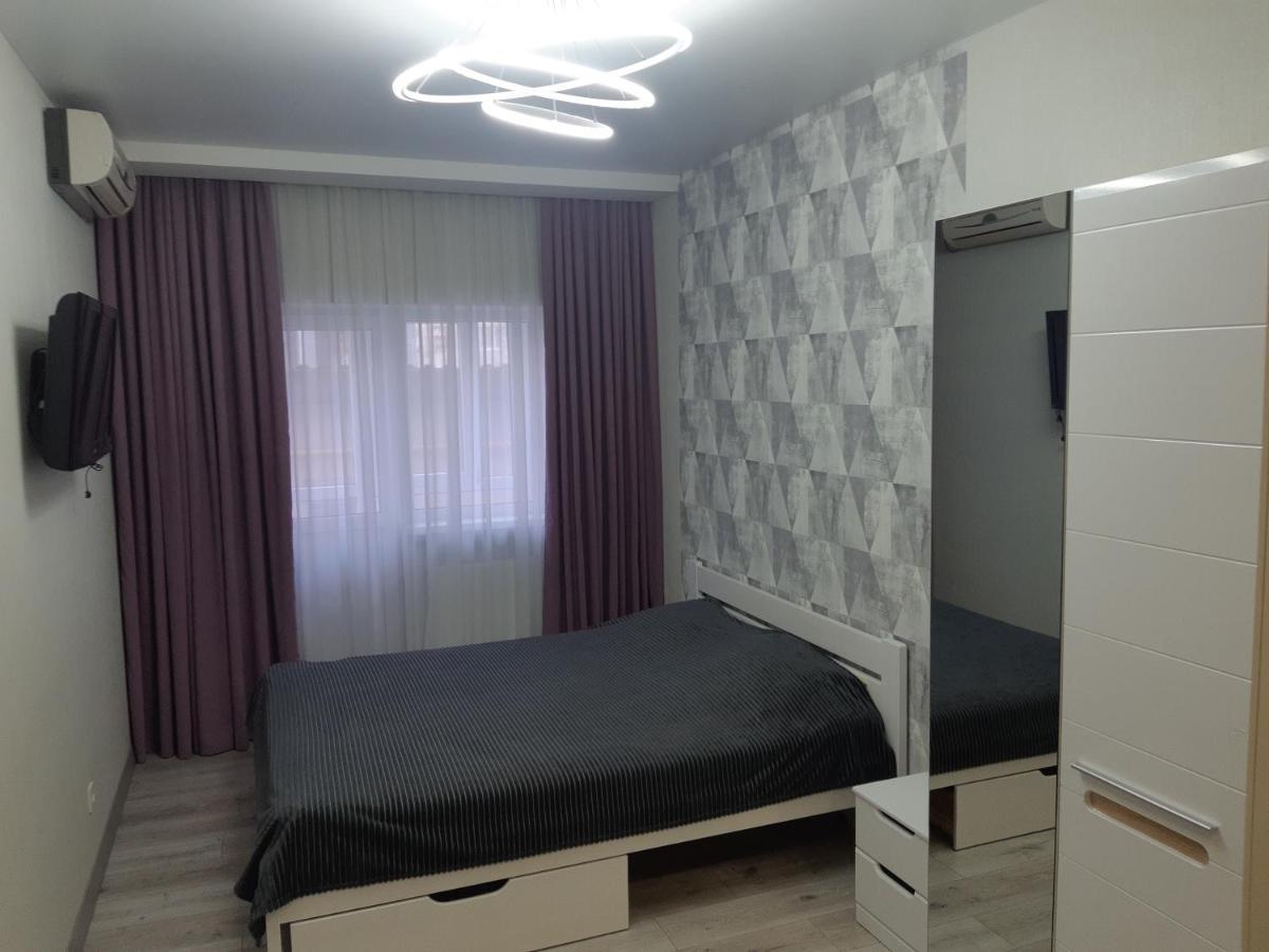 Apartmens On St. Fesenkovskaya 15 Apartment Kharkiv Bagian luar foto